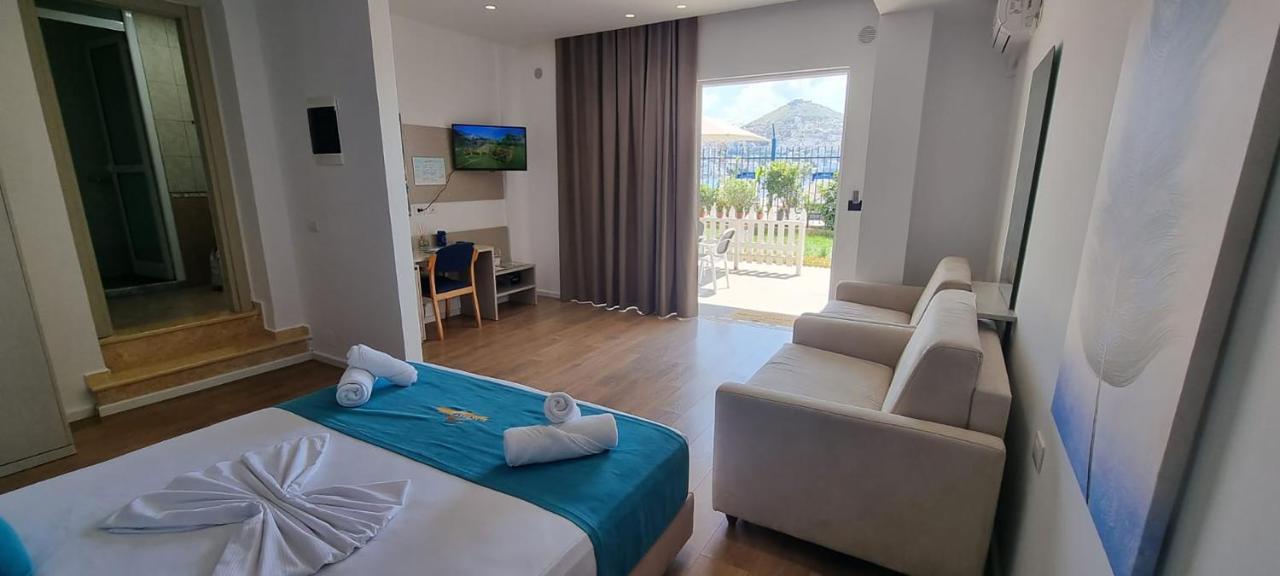 Suncoast Rooms Port Side Sarandë エクステリア 写真