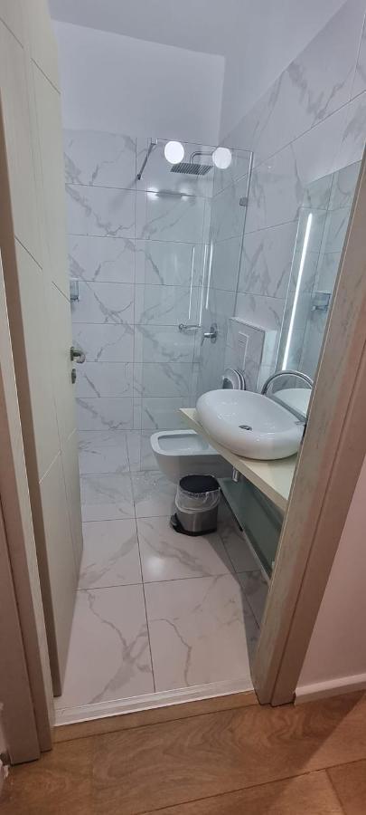 Suncoast Rooms Port Side Sarandë エクステリア 写真