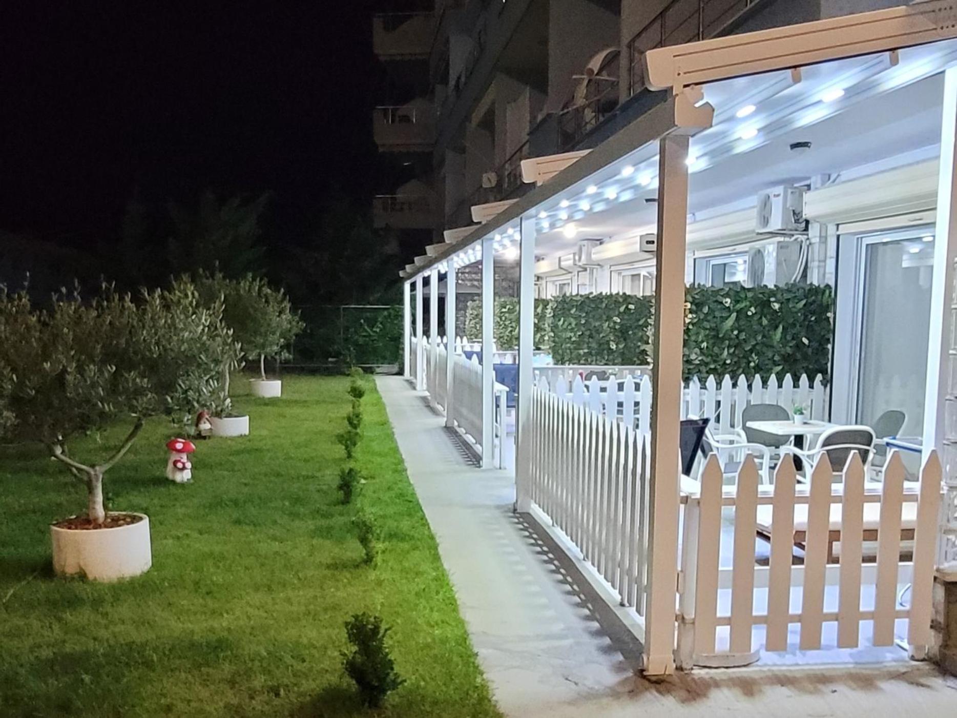 Suncoast Rooms Port Side Sarandë エクステリア 写真