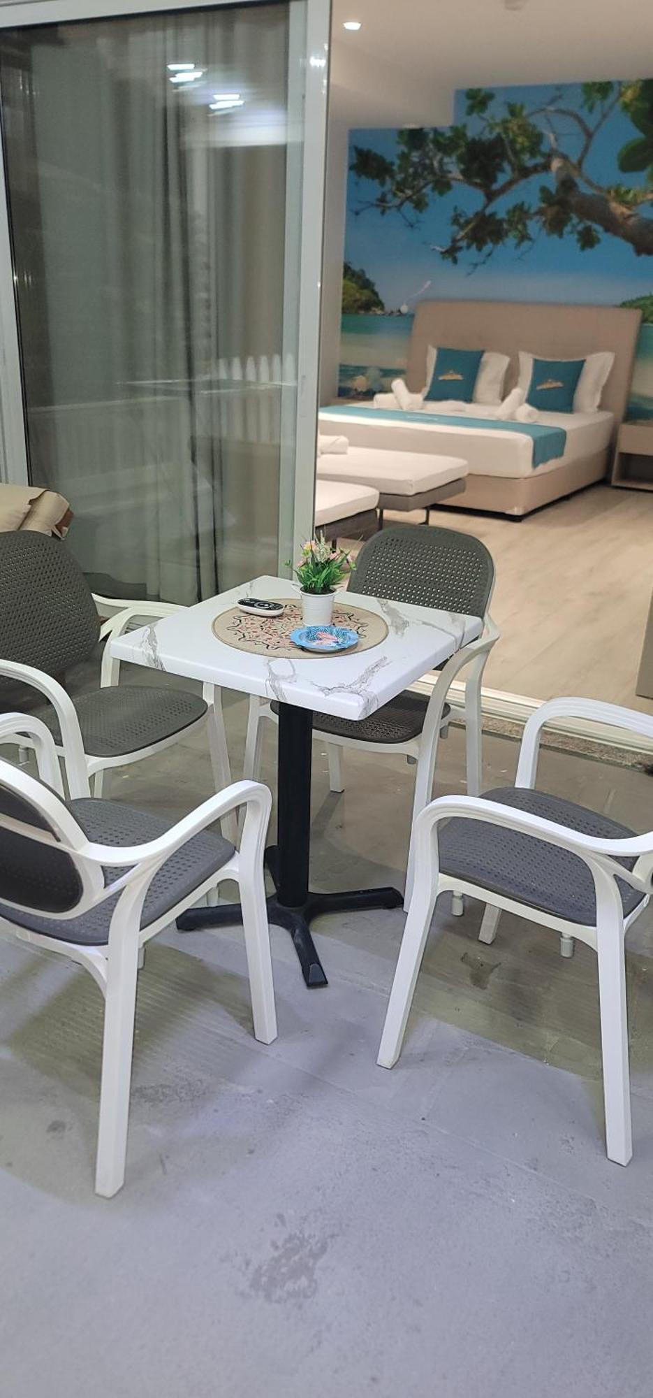 Suncoast Rooms Port Side Sarandë エクステリア 写真